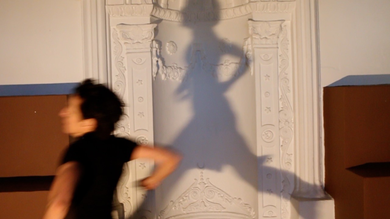 Παράσταση εικαστικού χορού και θέατρο με σκιές στο Γενί Τζαμί